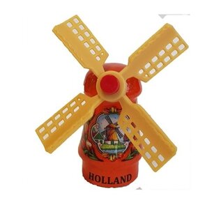 Oranje souvenirs molen op een magneet