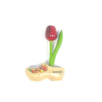 Houten tulpje op een klompje met logo