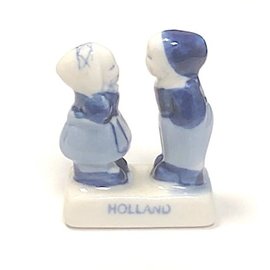 kissing couple delfts blue   4,5cm