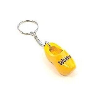 Keychain with a clog with text