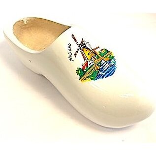 wooden shoe run as plant hanger / own image