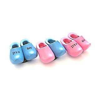 Birth clogs on a magnet