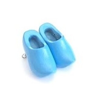 Brooch clogs with text