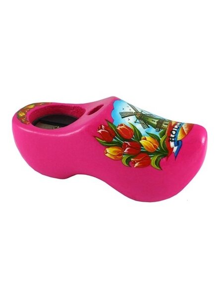 Pencil sharpener in a pink clog