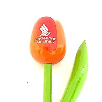 houten tulp met logo 20 cm