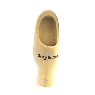 Desk clog on foot with engraving