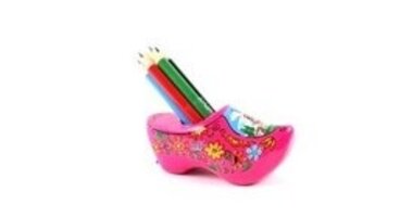 crayons -clog sharpener