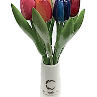 Kleine Holztulpen in einer design Holzvase mit Logo