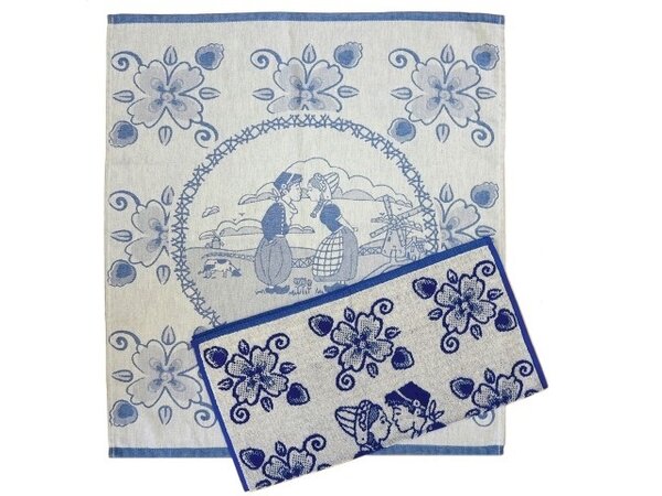 Geschirrtuch küssendes Paar