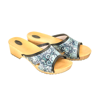 Houten sandalen met mozaiek