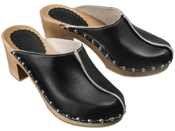 Wooden sandals with high heel black