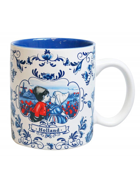 Delfter blaue Tasse mit küssendem Paar