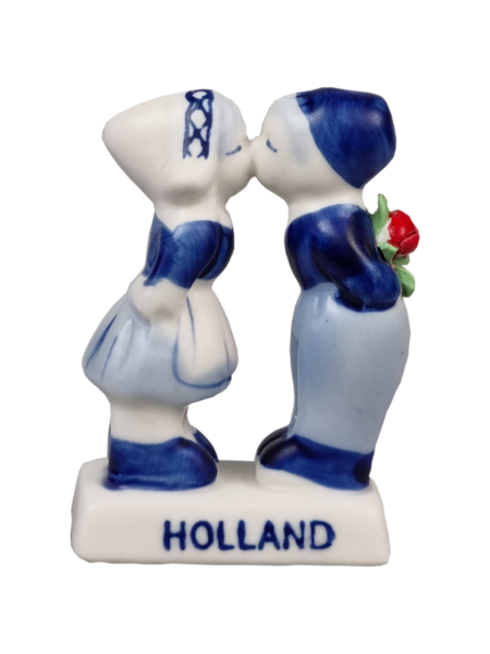 Kissing couple with tulip