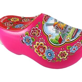 Moneybox clogs with text