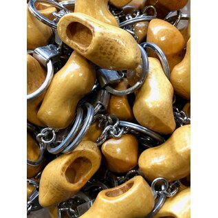 Key ring with 1 clog