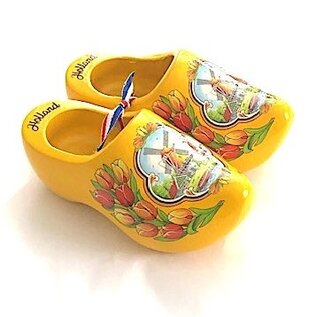 Gele souvenirs klompjes 14 cm met afbeelding molen en tulpen