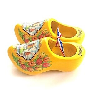 Gele souvenirs klompjes 14 cm met afbeelding molen en tulpen