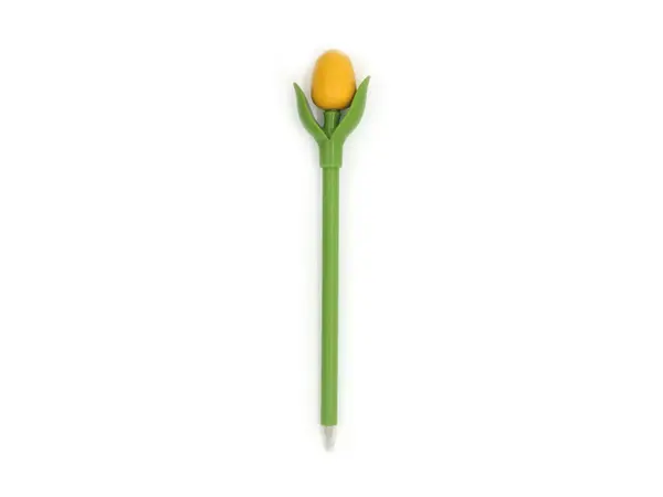 Gelbe Tulpe aus Holz auf einem Kugelschreiber