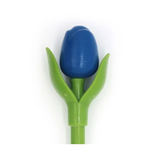 Blaue Tulpe aus Holz auf einem Kugelschreiber