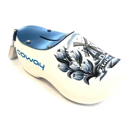 Moneybox clogs with text
