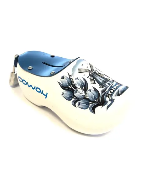 Moneybox clogs with text