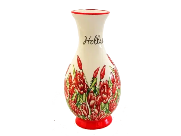 Vase mit roten Tulpen