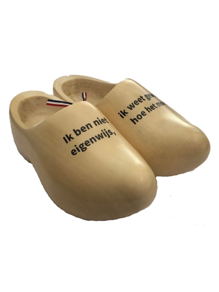 Holzschuhe mit Text