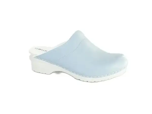 Hellblaue medizinische Clogs