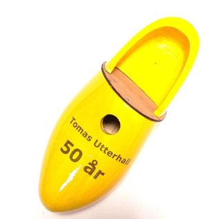 Birdhouse clog painted with text