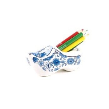 Delft Blue clog sharpener with crayons Delft Blue clog sharpener with crayons