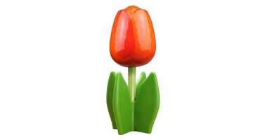 Hölzerne Tulpen auf einem Blatt