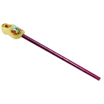 Bleistift mit einem Clog in der Farbe lackiert