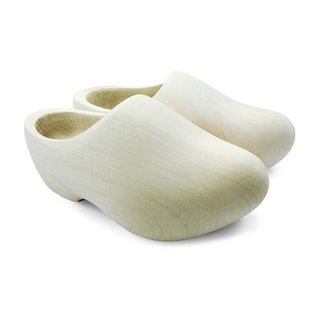 Blanke houten kinderklompen.