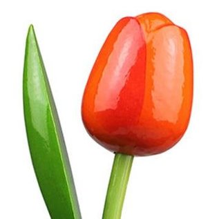 houten tulpen in de kleur oranje