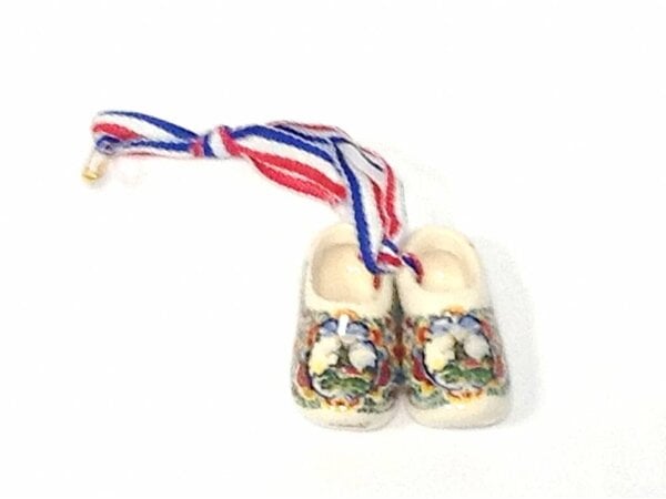 Broche / corsage klompjes gekleurd