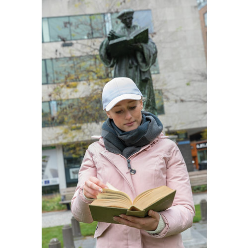 Impact 6 panel 190gr gerecycled katoenen cap met AWARE™ trac P453.329