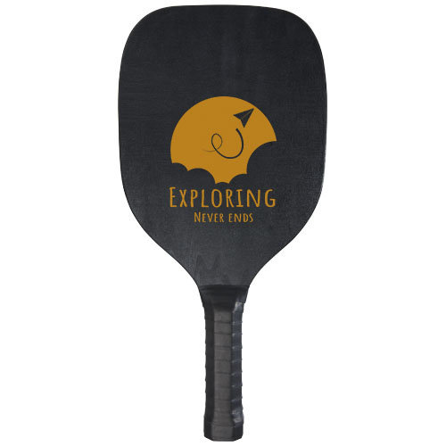 Enrique peddelset in een zak van mesh