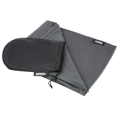 Bad & Wellness geschenken Pieter ultra lichtgewicht en sneldrogende handdoek van gerecycled PET