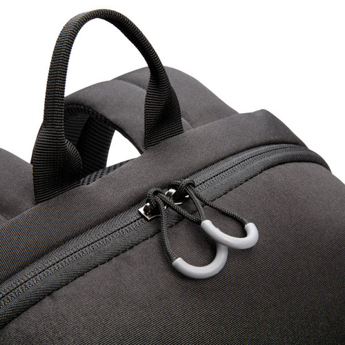 DéBlé RFID en USB AWARE™ laptoprugzak P763.161 met 15,6 inch laptopvak en trolleyriem