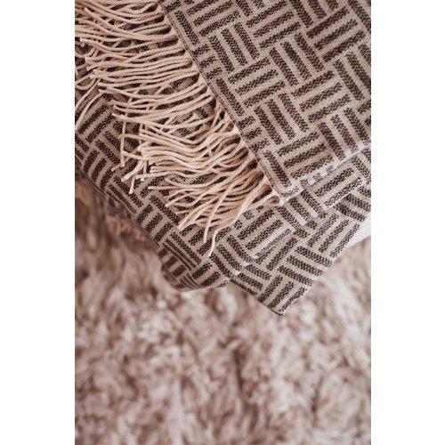 VINGA jacquard geweven deken 19454 met geometrisch patroon en geborduurd bedrijfslogo