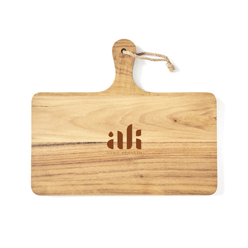 DeBle VINGA Buscot horizontale serveerplank van FSC-teakhout graveren met logo