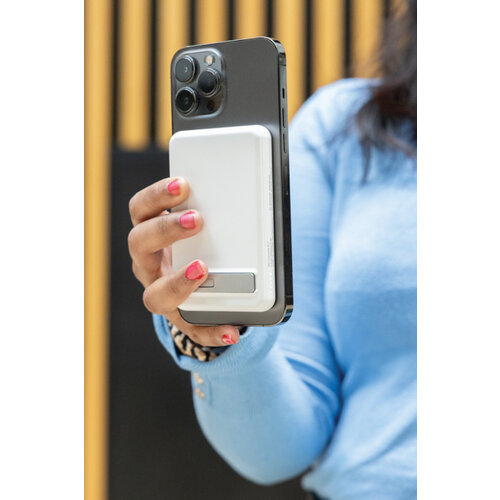 DeBle Zen Magnetische Bamboe Powerbank 5.000 mAh P322.90 bedrukken met logo