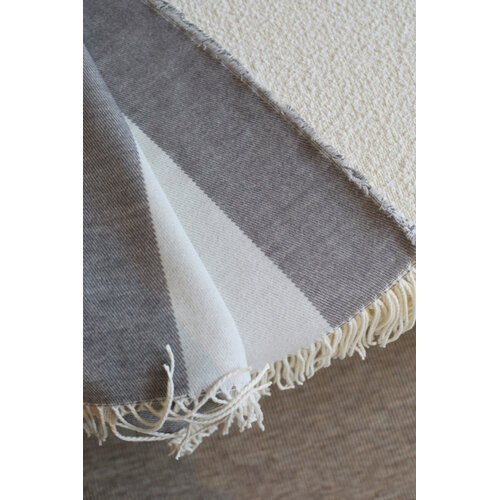 VINGA Tella Aware™ Polylana® deken V40404 met gegraveerde PU leren patch 130 x 170 cm