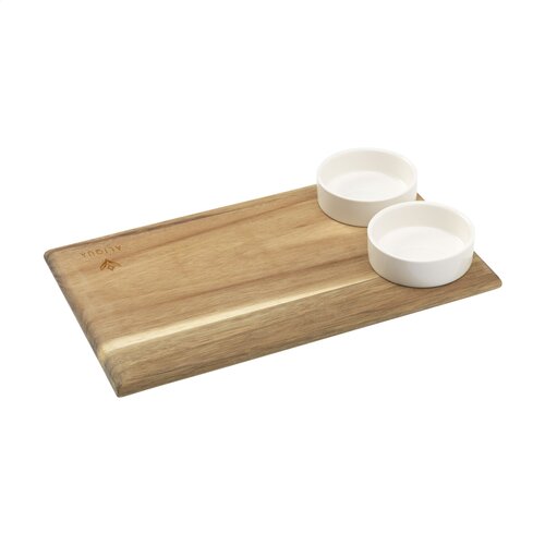 DéBlé Wooosh Pincho serveerplank (261799) van FSC 100% acaciahout met twee porseleinen schaaltjes