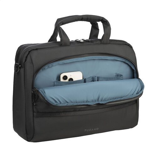 Tucano Player Laptopbag 15,6 inch met logo – DeBle duurzame laptopbag van gerecycled kunststof met organiser, laptopvak en Italiaanse afwerking voor bedrijven