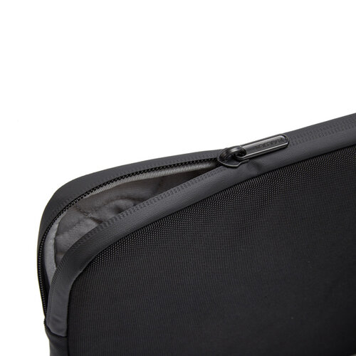 DéBlé XD Design laptophoes P706.211 voor 16 inch laptop van 1200D rPET met fleecevoering en waterdichte rits
