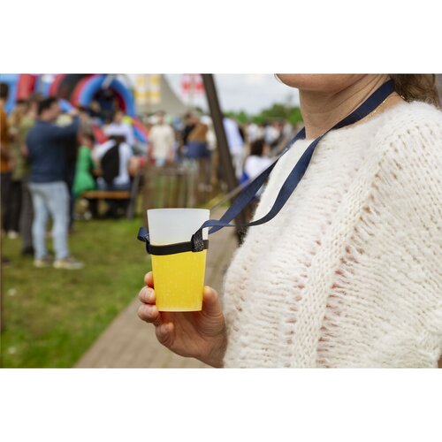 Lanyard Sublimatie RPET met bekerhouder 1797 – duurzame full colour lanyard van gerecycled polyester met siliconen bekerhouder, ideaal relatiegeschenk voor festivals en events