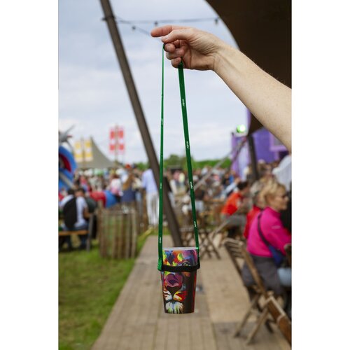 Lanyard Sublimatie RPET met bekerhouder 1797 – duurzame full colour lanyard van gerecycled polyester met siliconen bekerhouder, ideaal relatiegeschenk voor festivals en events