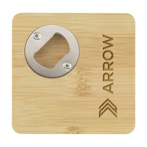 Piazza flesopener 155144 – duurzame bamboe onderzetter met geïntegreerde metalen flesopener, ideaal als praktisch en stijlvol relatiegeschenk voor horeca of events