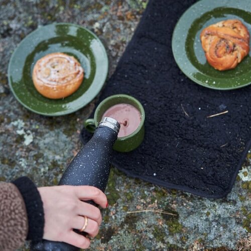 Home & Garden > Kitchen & Dining > Food & Beverage Carriers > Water Bottles